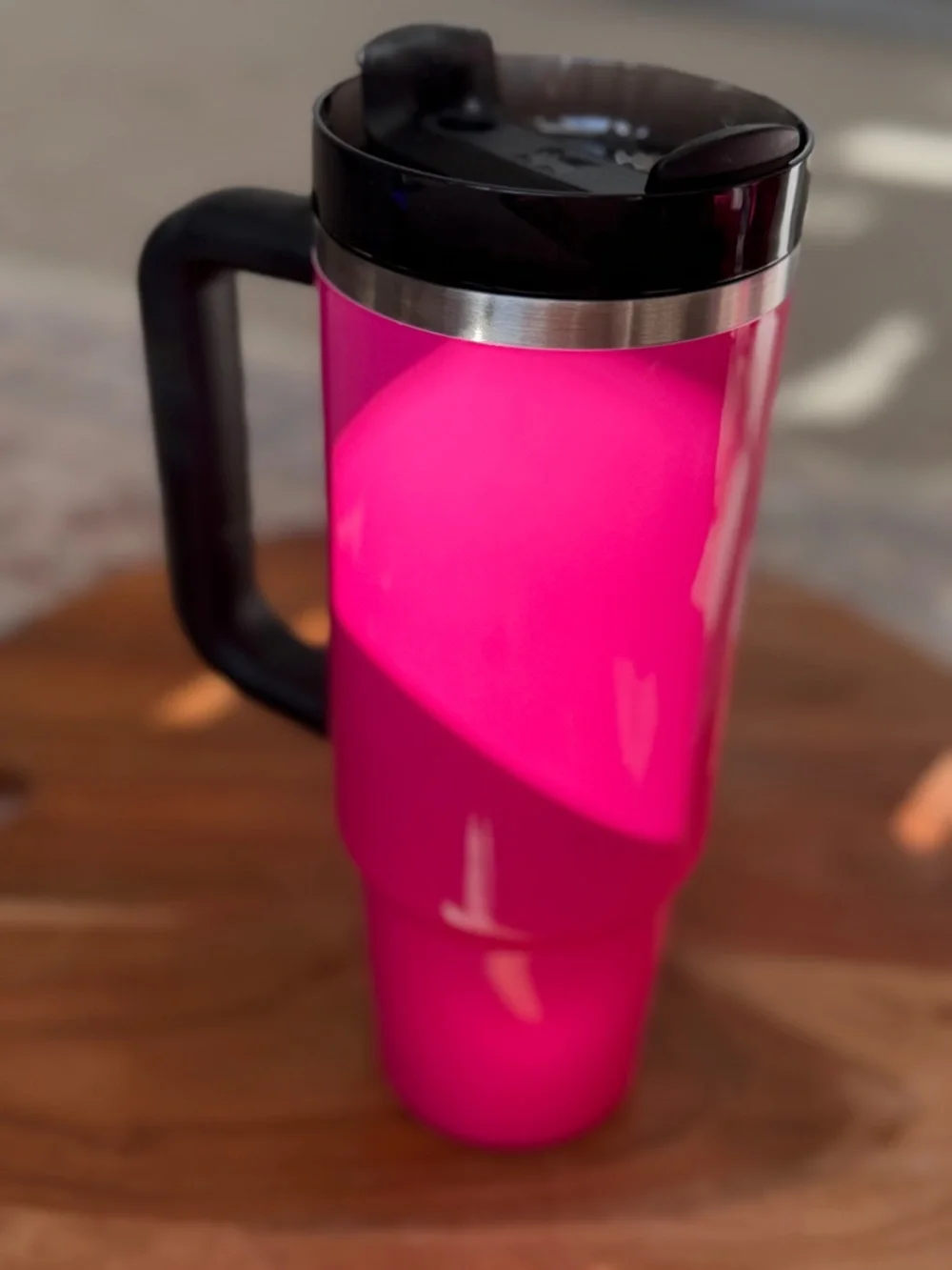 Stanley Bright Pink Travel 30 oz Tumbler with Black Lid and Handle + Pink Straw - Picture 8 of 16